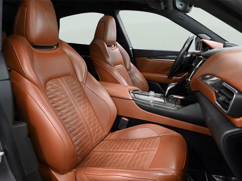 Used 2019 Maserati Levante GTS AWD/4WD image 21