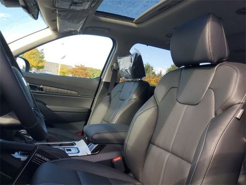 New 2025 Kia Telluride EX w/ EX Captain's Chair Package image 14