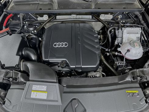 Used 2023 Audi Q5 2.0T Premium w/ Convenience Package AWD/4WD image 13