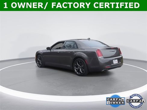Used 2021 Chrysler 300 Touring w/ Sport Appearance Package image 8