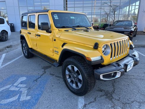 Used 2021 Jeep Wrangler Unlimited Sahara image 6