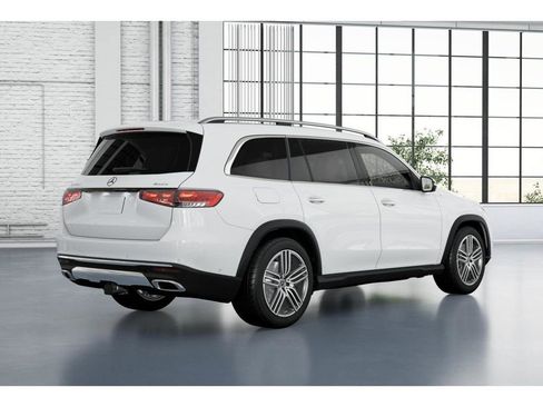 Used 2025 Mercedes-Benz GLS 450 4MATIC image 21