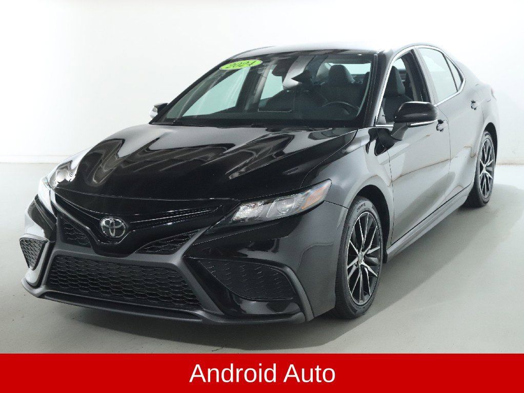 Used 2024 Toyota Camry SE FWD image 5