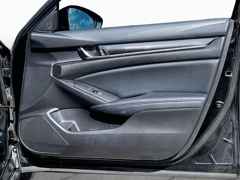 Used 2022 Honda Accord Sport image 19