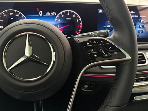 New 2026 Mercedes-Benz Maybach GLS 600 4MATIC image 28