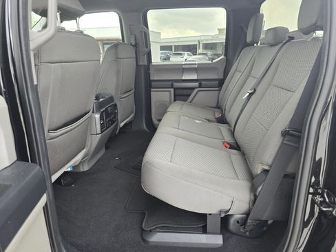 Used 2022 Ford F250 XLT w/ Black Appearance Package image 9