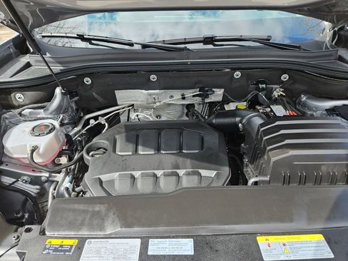 Used 2025 Volkswagen Atlas SE image 23