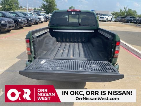 Used 2022 Nissan Frontier Pro-X image 11