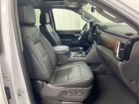 Used 2024 GMC Sierra 1500 Denali w/ Denali Reserve Package AWD/4WD image 23