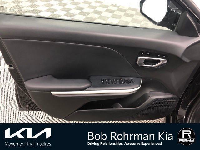 Used 2025 Kia K4 GT-Line w/ GT-Line Premium Package FWD image 11