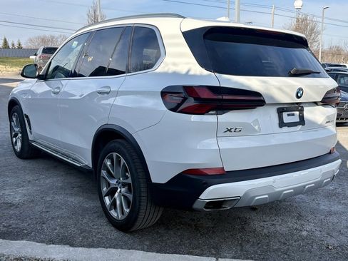 Used 2025 BMW X5 xDrive50e image 4