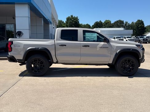 New 2026 Chevrolet Colorado Trail Boss AWD/4WD image 2