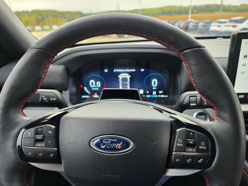 Certified 2025 Ford Explorer ST-Line image 13