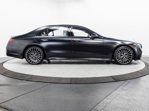 Used 2024 Mercedes-Benz S 580 4MATIC Sedan image 37