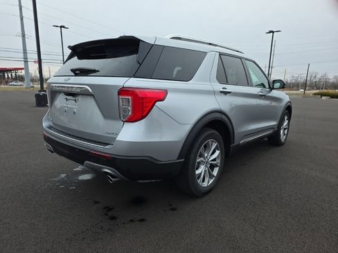 Used 2023 Ford Explorer Limited w/ Equipment Group 301A image 7