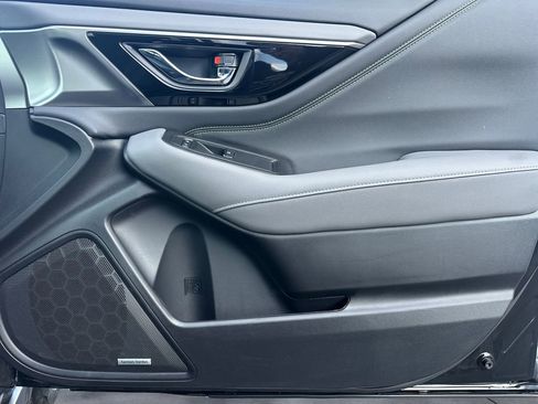 Used 2025 Subaru Outback Onyx Edition image 15