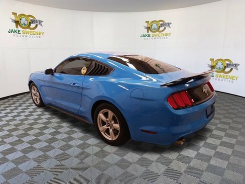 Used 2017 Ford Mustang Coupe image 7