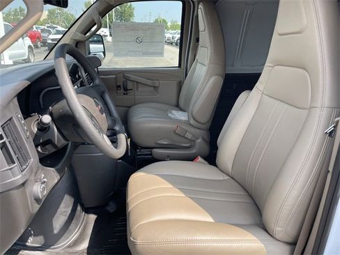 New 2025 GMC Savana 2500 Extended w/ Enhanced Convenience Package image 7
