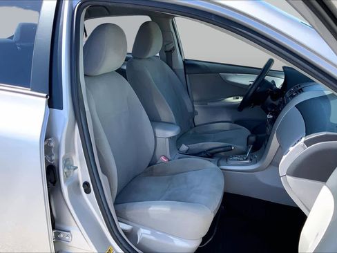 Used 2011 Toyota Corolla LE FWD image 8