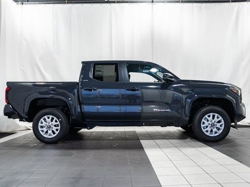 New 2026 Toyota Tacoma SR5 image 3