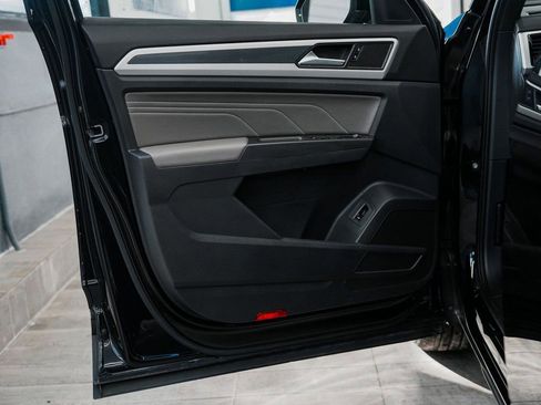 Used 2023 Volkswagen Atlas Cross Sport SEL image 11