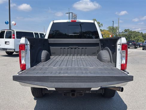 Used 2019 Ford F250 Lariat w/ Snow Plow Prep Package AWD/4WD image 9