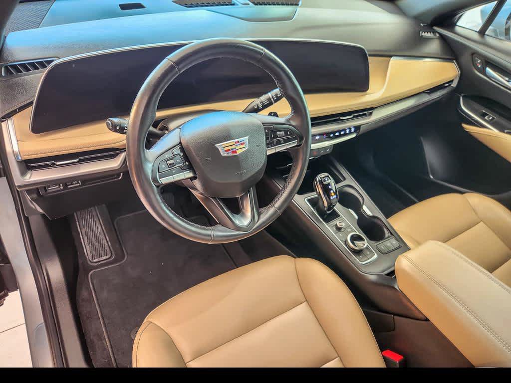 Used 2024 Cadillac XT4 Luxury w/ Cold Weather Package AWD/4WD image 10