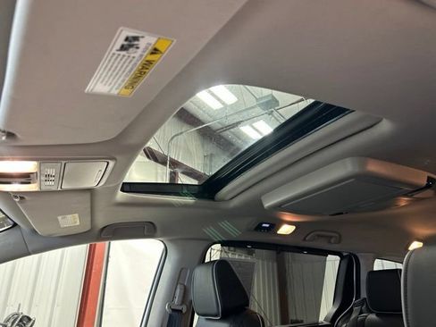 Certified 2026 Honda Odyssey Touring image 36