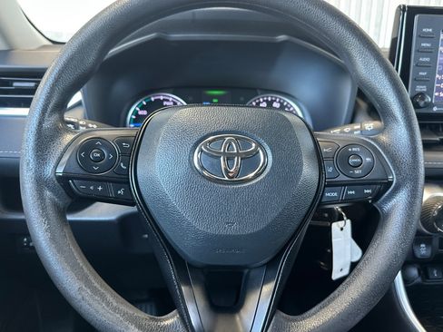 Certified 2022 Toyota RAV4 LE AWD/4WD image 21