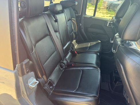 Used 2022 Jeep Gladiator Mojave w/ Cold Weather Group AWD/4WD image 12