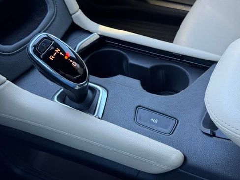 Used 2017 Cadillac XT5 Luxury w/ Driver Awareness Package image 34