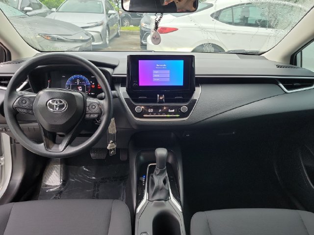 Used 2026 Toyota Corolla LE FWD image 9