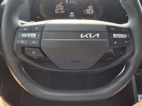 Used 2026 Kia Sportage EX image 17