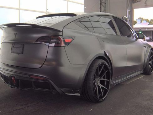 Used 2022 Tesla Model Y Performance AWD/4WD image 9