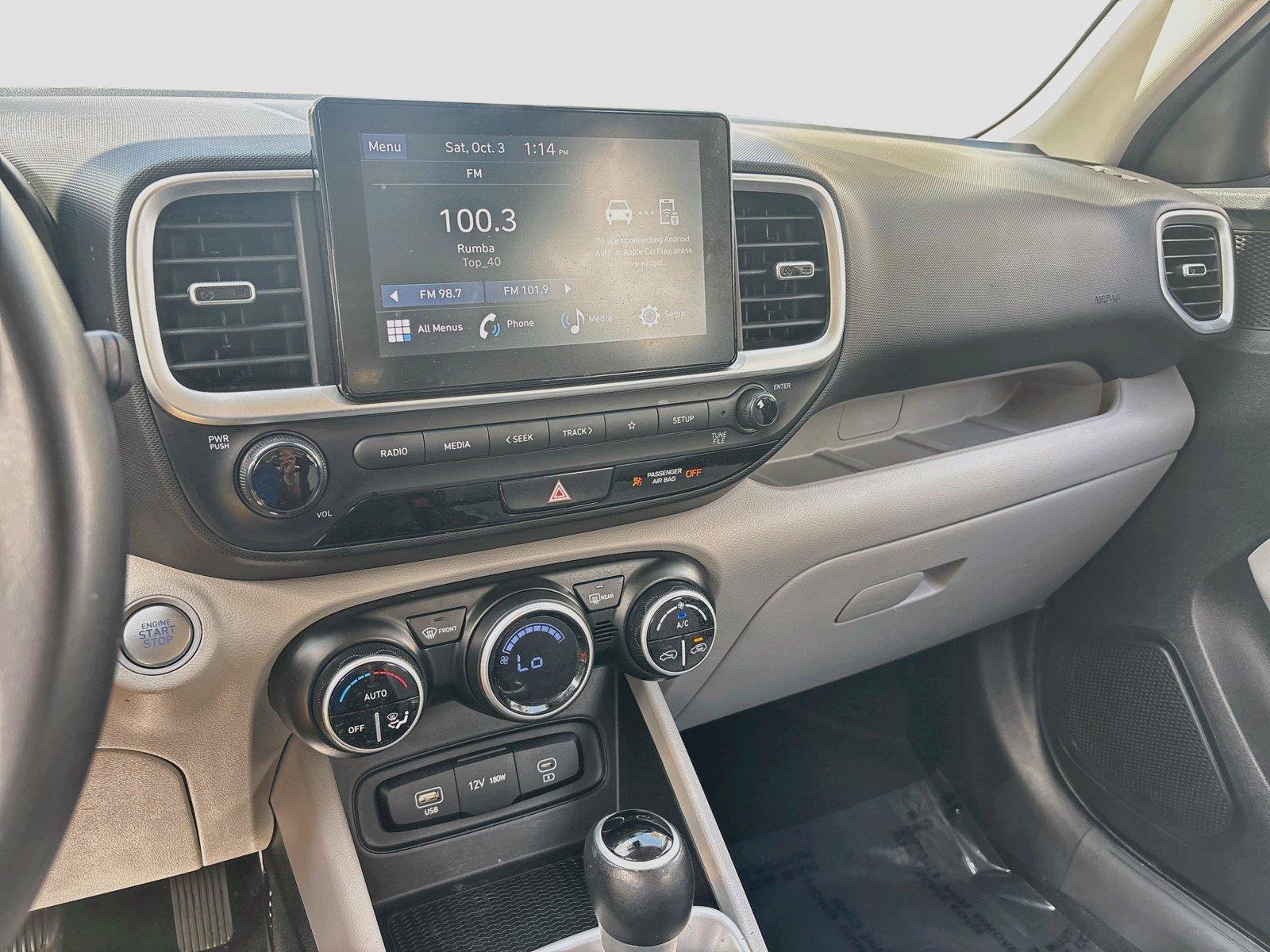 Used 2025 Hyundai Venue SEL FWD image 15