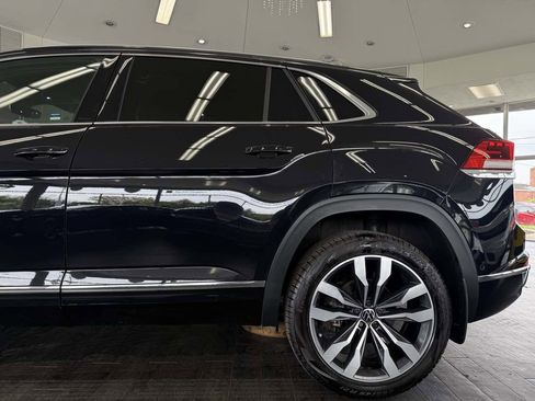 Used 2021 Volkswagen Atlas Cross Sport SEL Premium R-Line w/ Cross Sport MDO Package AWD/4WD image 19