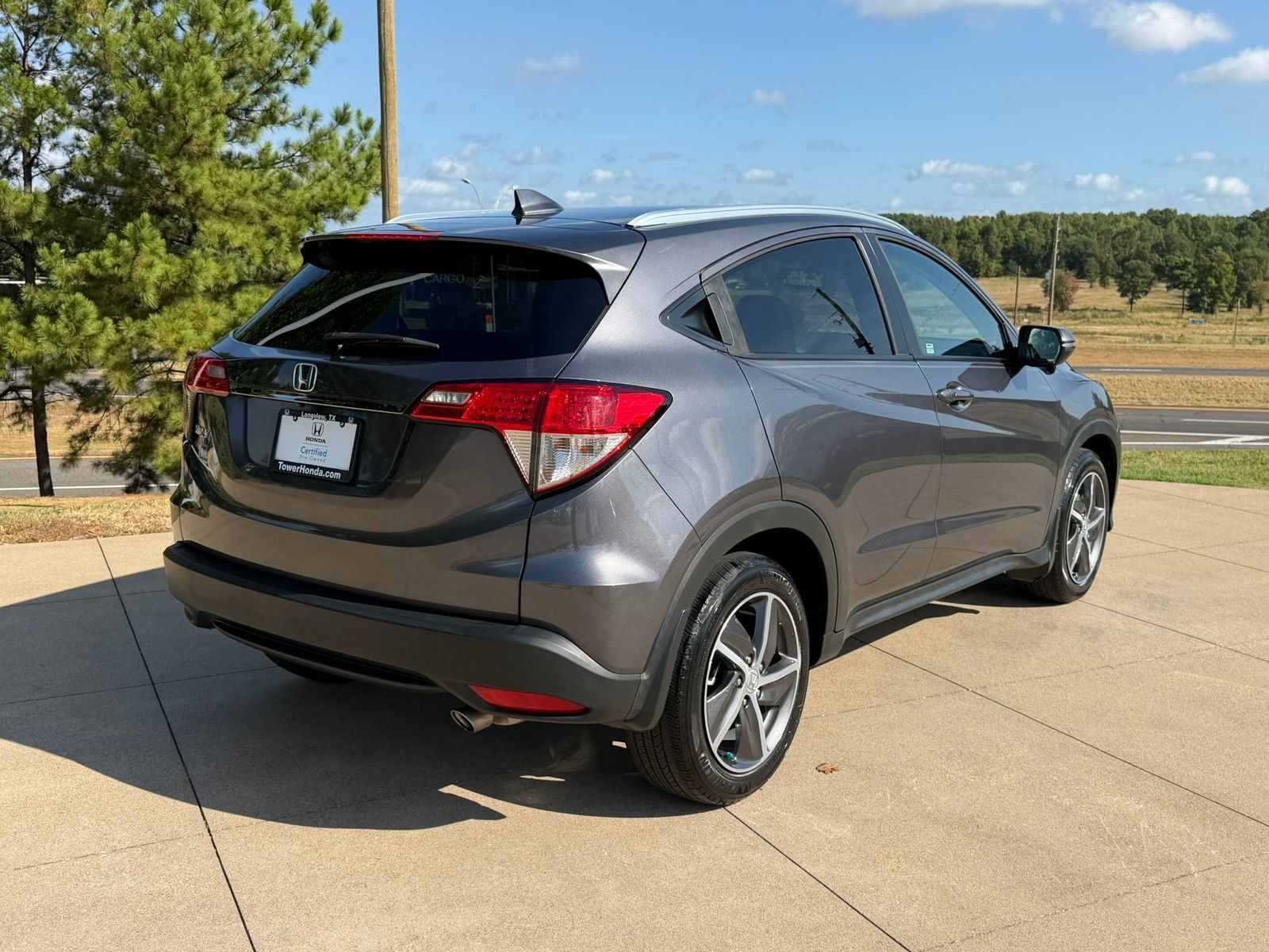 Used 2022 Honda HR-V EX-L image 6