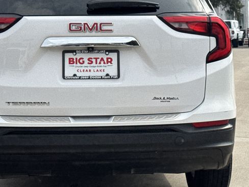 Used 2021 GMC Terrain SLE w/ Driver Convenience Package image 11