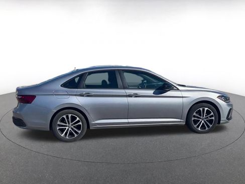 Used 2025 Volkswagen Jetta Sport image 16