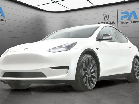 Used 2025 Tesla Model Y Performance image 27