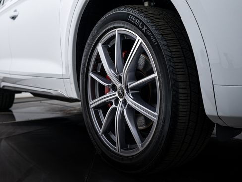 Certified 2025 Audi SQ5 Premium Plus w/ Premium Plus Package AWD/4WD image 28