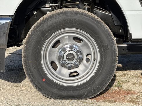 New 2025 Ford F350 XL w/ XL Chrome Package image 23