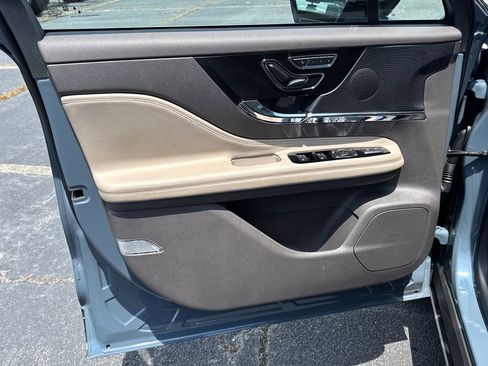 Used 2023 Lincoln Corsair FWD image 20
