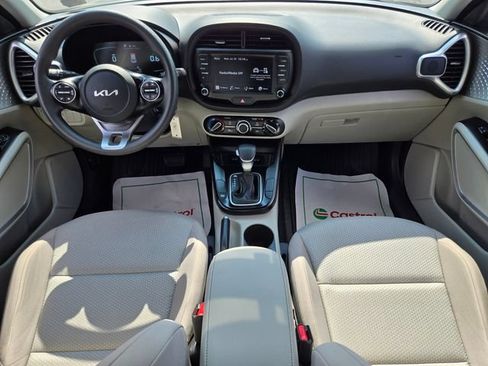 Used 2024 Kia Soul LX FWD image 15