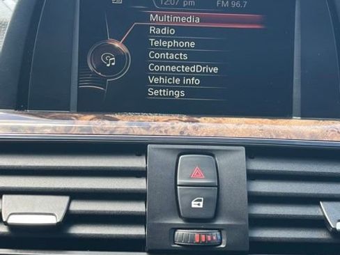 Used 2017 BMW 330i xDrive Sedan AWD/4WD image 35