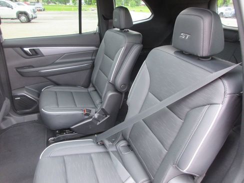 New 2026 Buick Enclave Sport Touring w/ Power Package FWD image 16