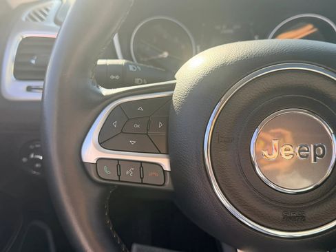 Used 2020 Jeep Compass Latitude image 14