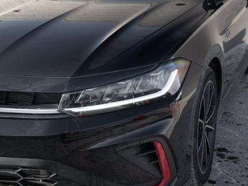 Certified 2025 Volkswagen Jetta GLI Autobahn image 11