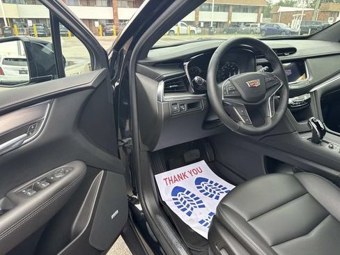 Certified 2024 Cadillac XT5 Luxury w/ LPO, Floor Liner Package AWD/4WD image 13