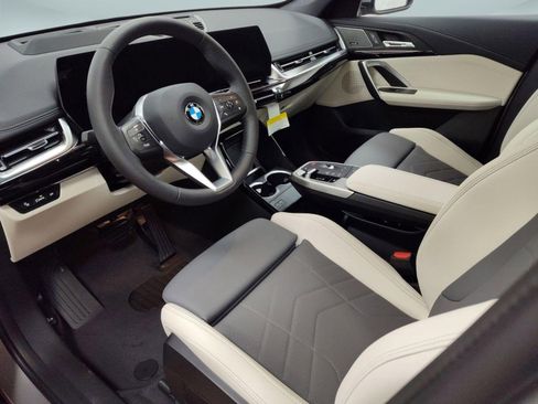 Used 2026 BMW X1 xDrive28i w/ Technology Package image 4